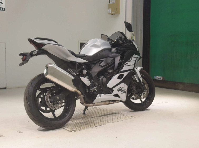 Мотоцикл Kawasaki ZX-4RR з пробігом 20802 km