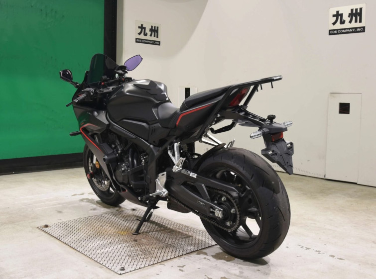 Мотоцикл Honda CB650R с пробегом 15630 km