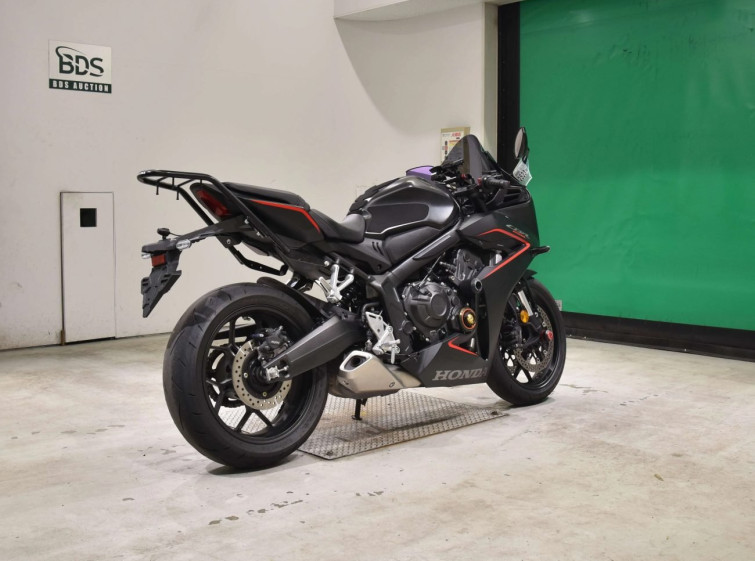 Мотоцикл Honda CB650R с пробегом 15630 km