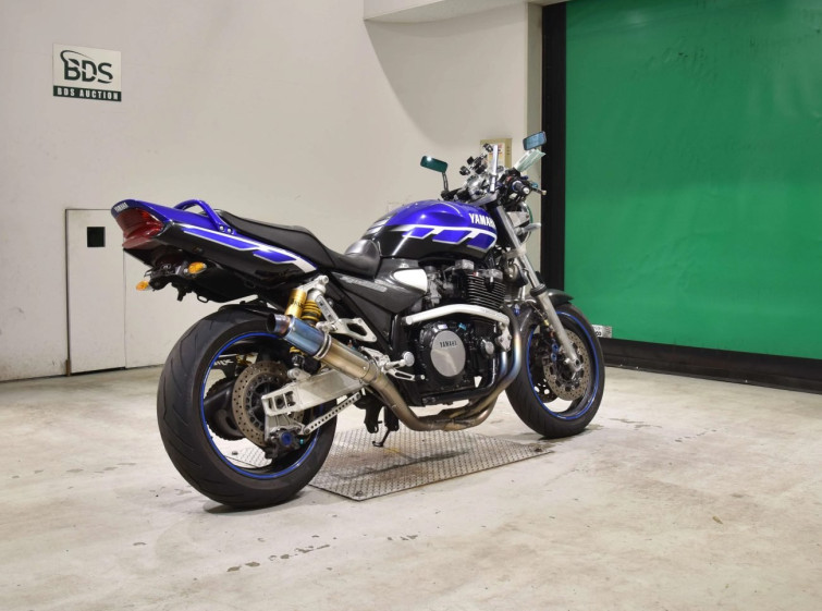 Мотоцикл Yamaha XJR1300 с пробегом 26170 km