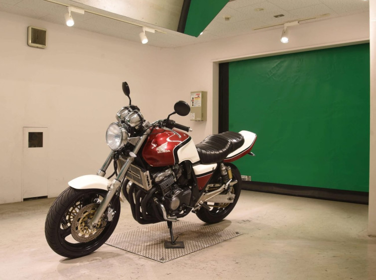 Мотоцикл Honda CB400SF с пробегом 6887 km