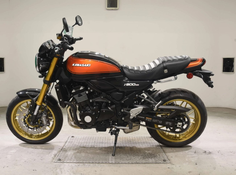 Мотоцикл Kawasaki Z900RS с пробегом 449 km
