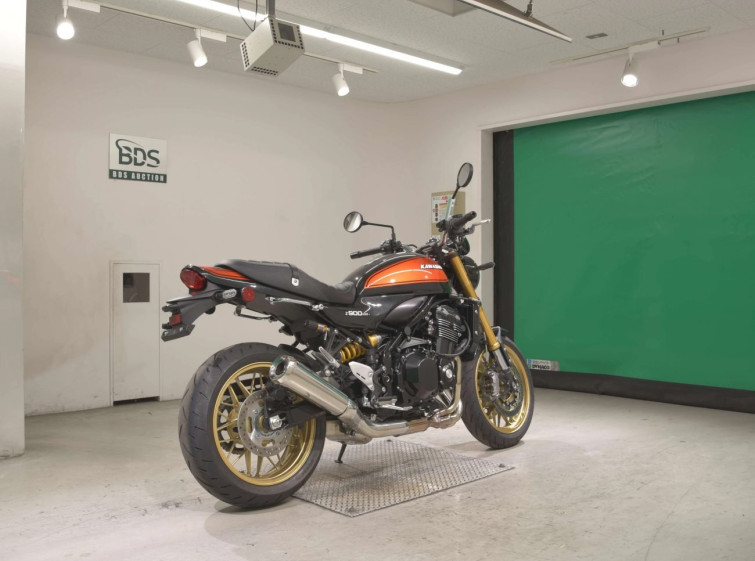 Мотоцикл Kawasaki Z900RS с пробегом 449 km
