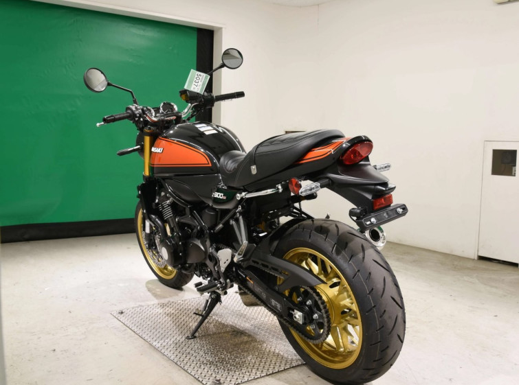 Мотоцикл Kawasaki Z900RS с пробегом 449 km