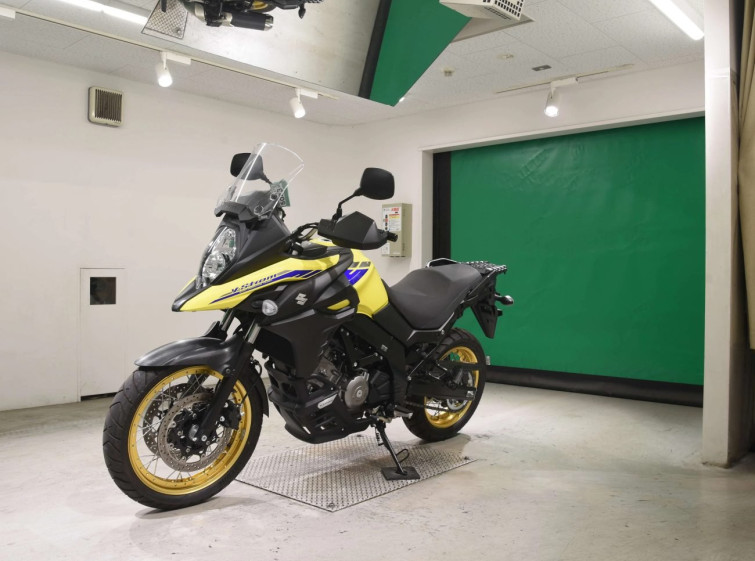 Мотоцикл Suzuki V-STROM DL650XTA з пробігом 2788 km