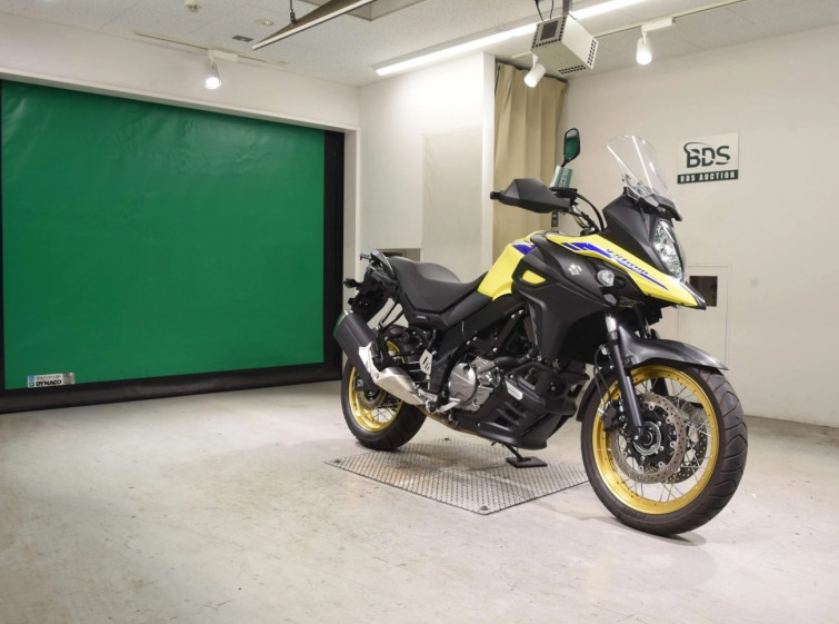 Мотоцикл Suzuki V-STROM DL650XTA з пробігом 2788 km