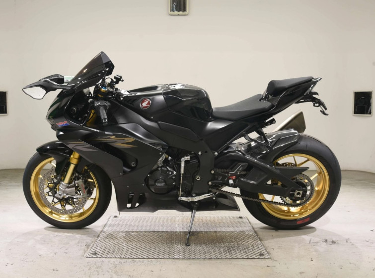 Мотоцикл Honda CBR1000RR SP с пробегом 22614 km