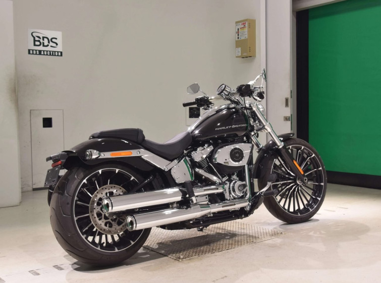 Мотоцикл HD FXBR1920 с пробегом 286 km