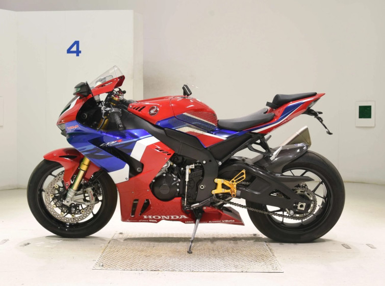 Мотоцикл Honda CBR1000RR SP с пробегом 19471 km