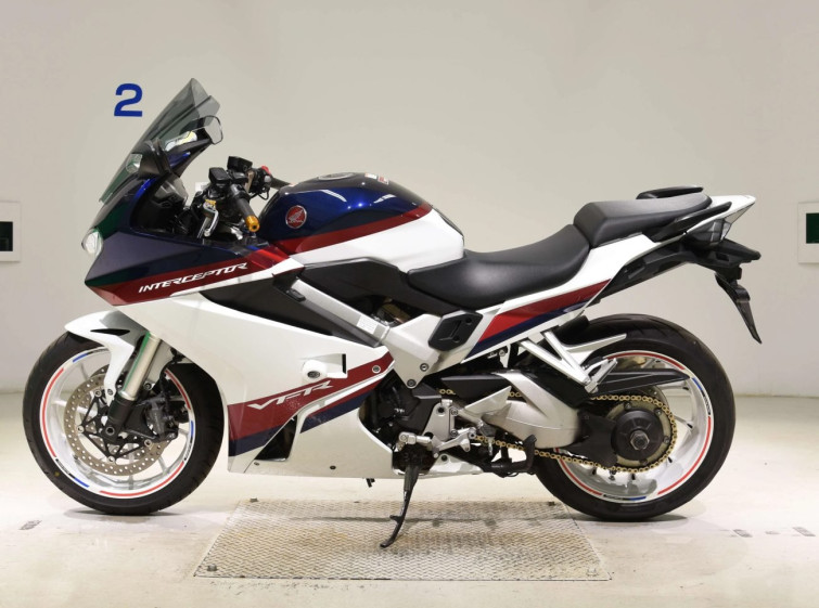 Мотоцикл Honda VFR800F с пробегом 46805 km