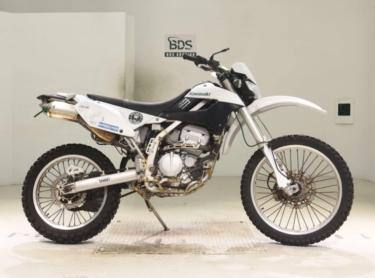 Мотоцикл Kawasaki KLX250 с пробегом 7390 km