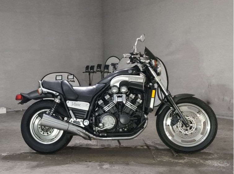 Мотоцикл Yamaha V-MAX1200 с пробегом 33726 km