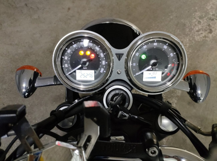 Мотоцикл Triumph BONNEVILLE T100 з пробігом 25275 km