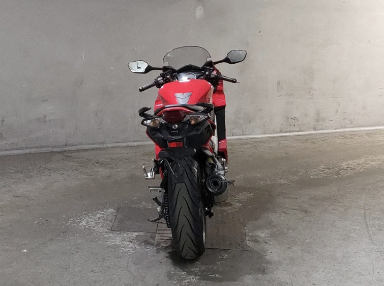Мотоцикл Honda VFR800F с пробегом 21743 km