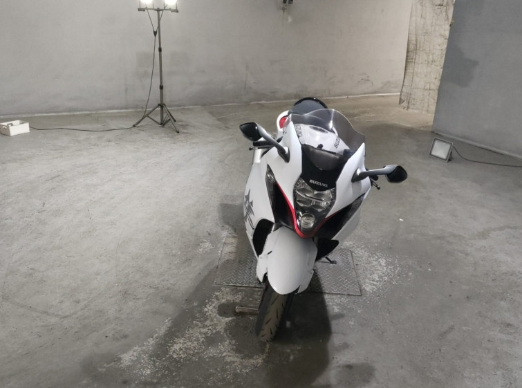 Мотоцикл Suzuki GSX1300R HAYABUSA с пробегом 4641 km