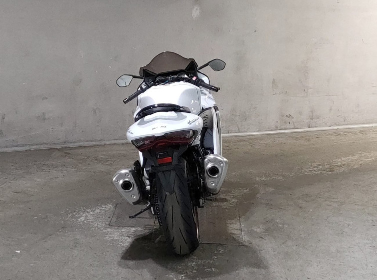 Мотоцикл Suzuki GSX1300R HAYABUSA с пробегом 4641 km