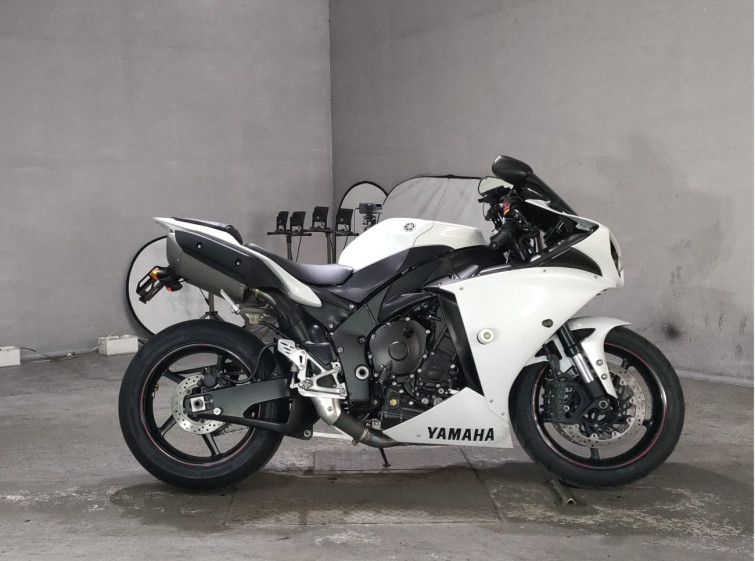 Мотоцикл Yamaha YZF-R1 с пробегом 19608 km