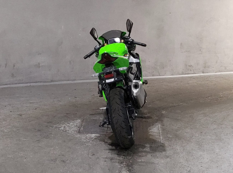Мотоцикл Kawasaki NINJA ZX-4RR с пробегом 6411 km