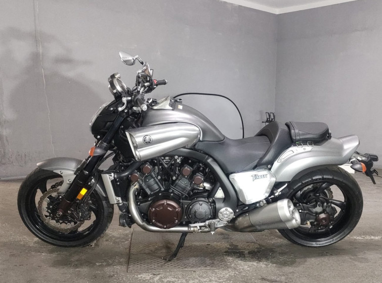 Мотоцикл Yamaha V-MAX1200 с пробегом 19010 km