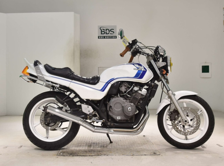Мотоцикл Honda JADE CB250 с пробегом 2742 km