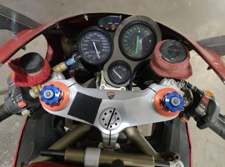 Мотоцикл Ducati 916 с пробегом 19505 km