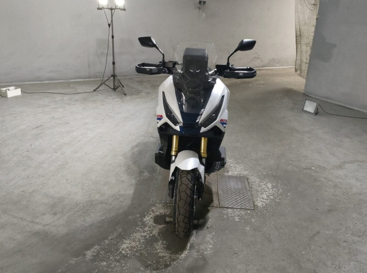 Мотоцикл Honda X-ADV750 с пробегом 54 km