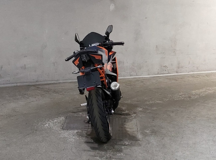Мотоцикл KTM RC 390 с пробегом 393 km