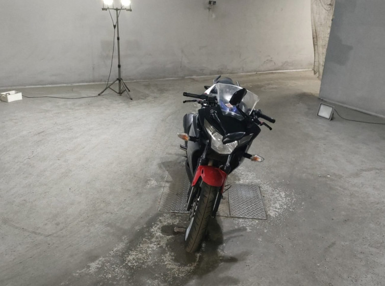 Мотоцикл Honda CBR250R с пробегом 43559 km