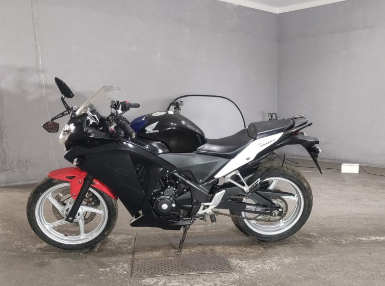 Мотоцикл Honda CBR250R с пробегом 43559 km