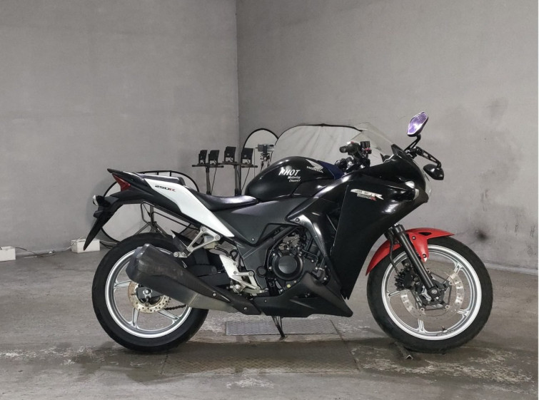 Мотоцикл Honda CBR250R с пробегом 43559 km