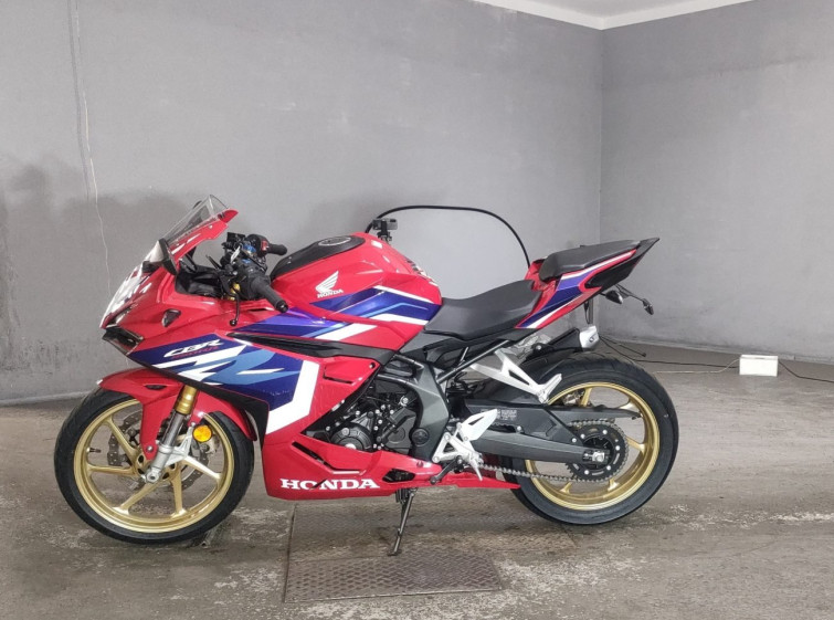 Мотоцикл Honda CBR250RR з пробігом 2813 km