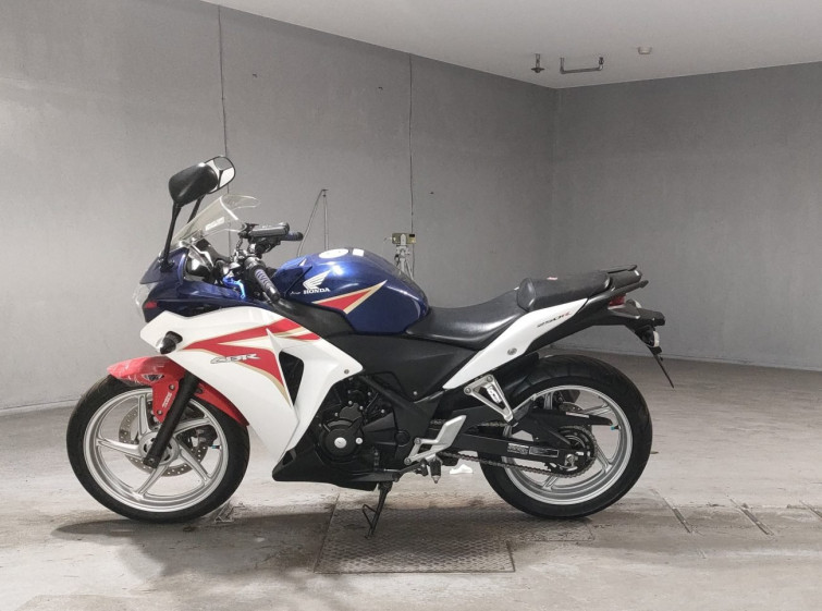 Мотоцикл Honda CBR250R з пробігом 57827 km