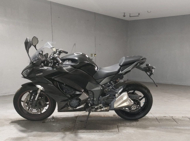 Мотоцикл Kawasaki Z1000 с пробегом 57609 km