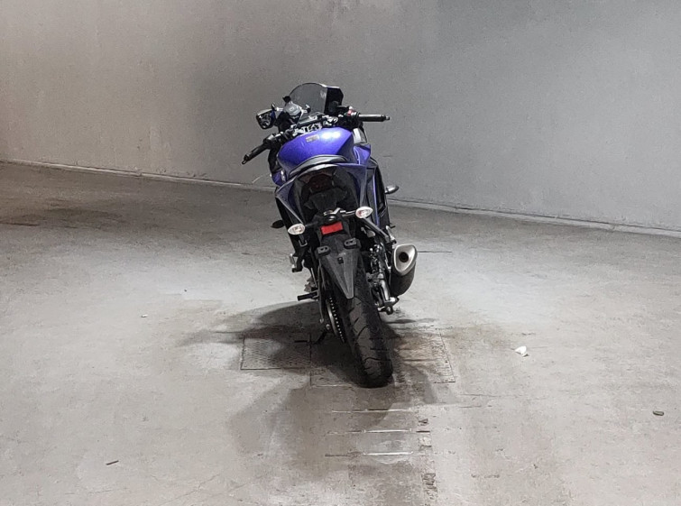 Мотоцикл Yamaha YZF-R25 с пробегом 8506 km