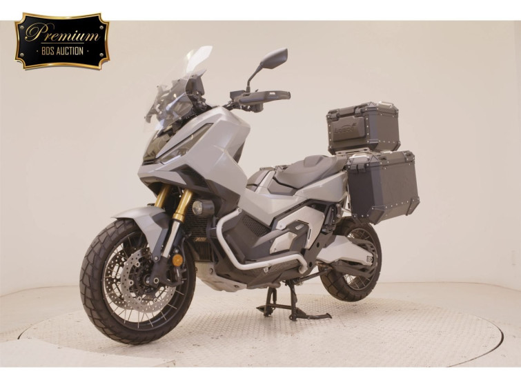 Мотоцикл Honda X-ADV750-2 с пробегом 5285 km