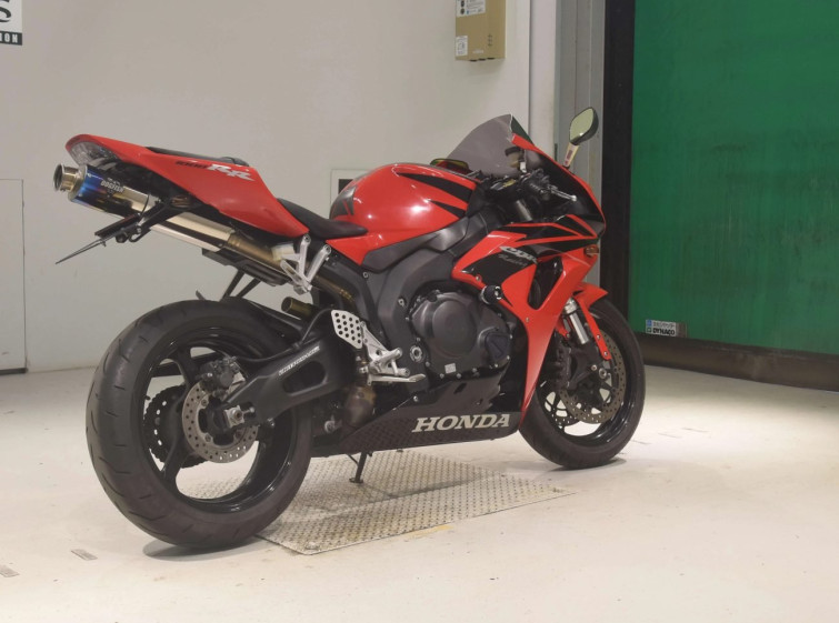 Мотоцикл Honda CBR1000RR з пробігом 24093 km