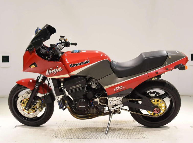 Мотоцикл Kawasaki GPZ900R с пробегом 6787 km
