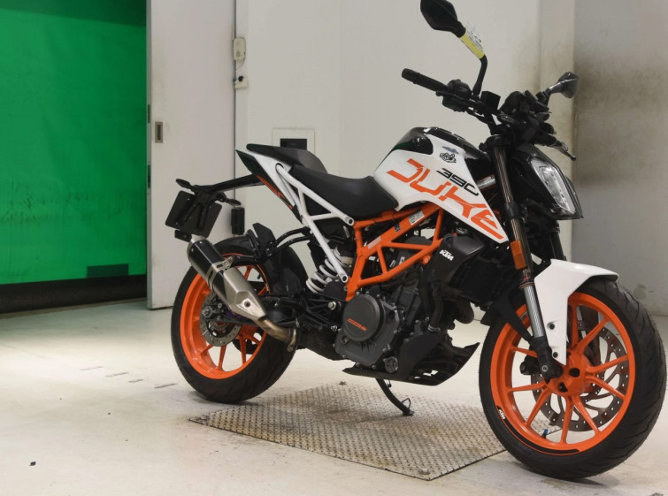 Мотоцикл KTM 390 DUKE с пробегом 12539 km