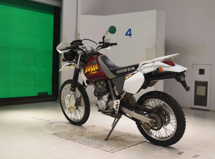 Мотоцикл Honda XR250 BAJA
