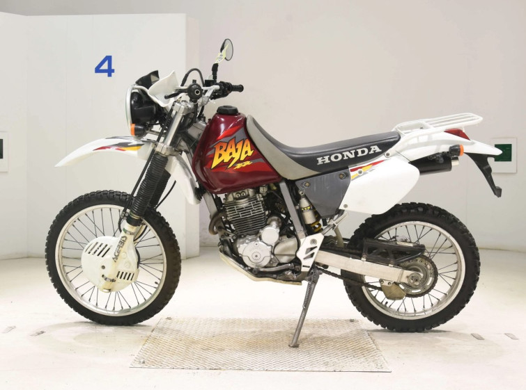 Мотоцикл Honda XR250 BAJA