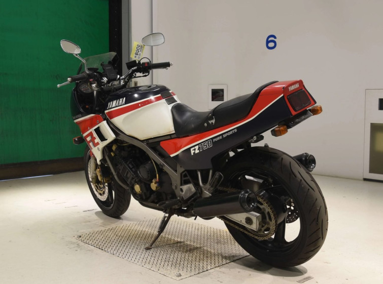 Мотоцикл Yamaha FZ750 с пробегом 24441 km