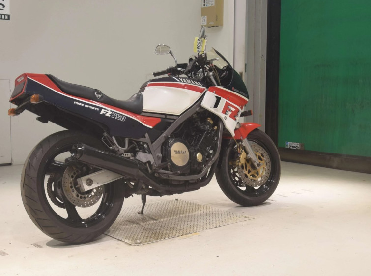 Мотоцикл Yamaha FZ750 с пробегом 24441 km