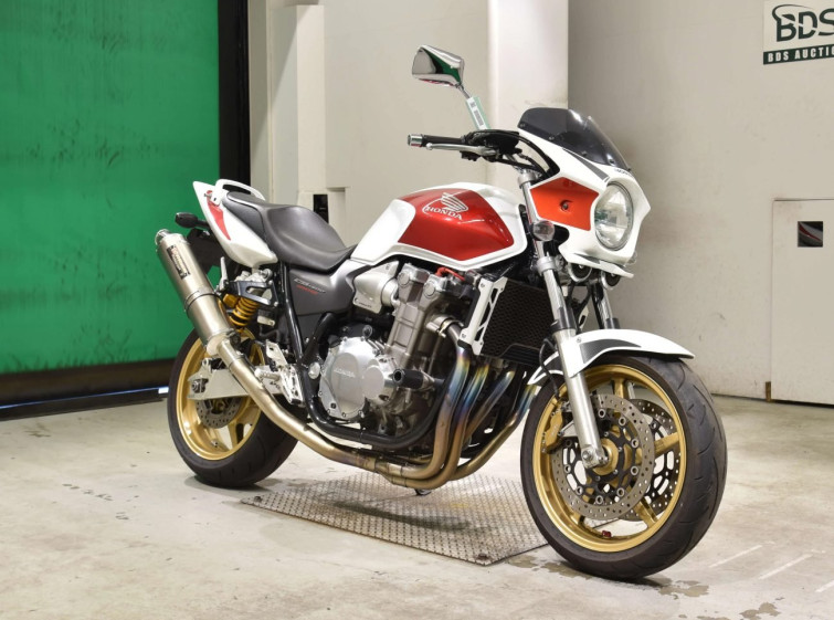 Мотоцикл Honda CB1300SF