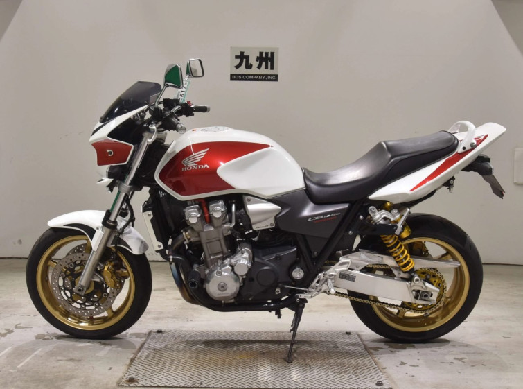 Мотоцикл Honda CB1300SF