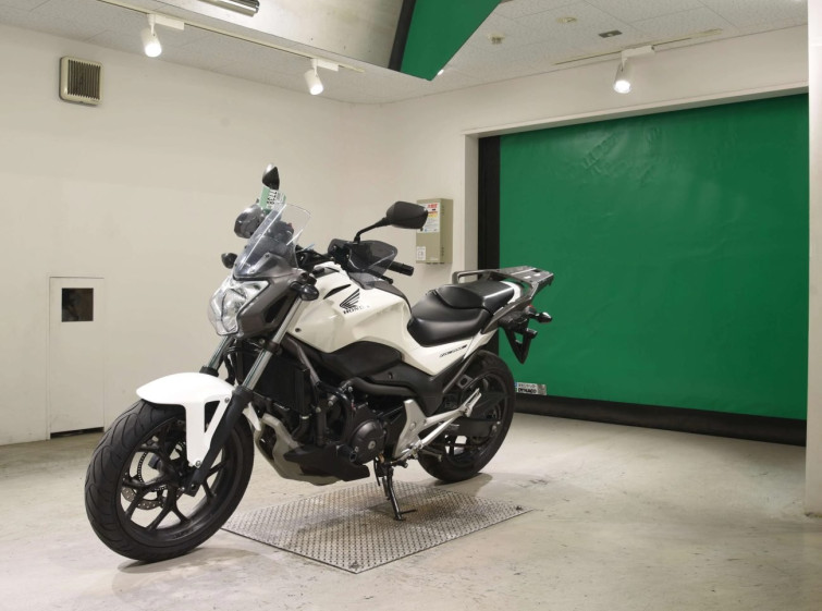 Мотоцикл Honda NC700SA з пробігом 17630 km