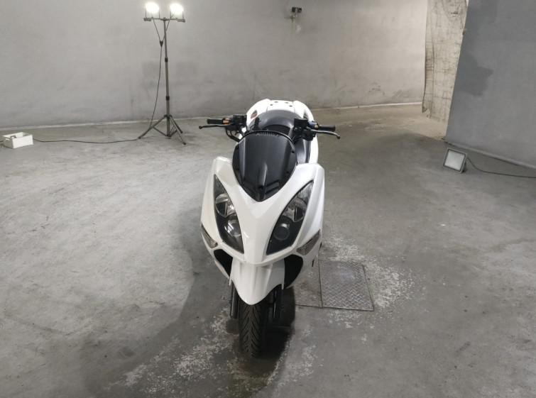 Мотоцикл Yamaha MAJESTY250