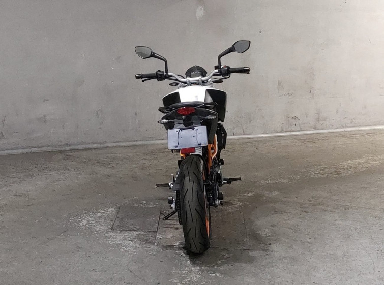 Мотоцикл KTM 390 DUKE с пробегом 3725 km