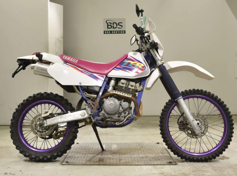 Мотоцикл Yamaha TT250R с пробегом 2611 km