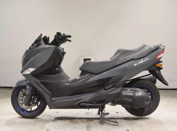 Мотоцикл Suzuki BURGMAN400A