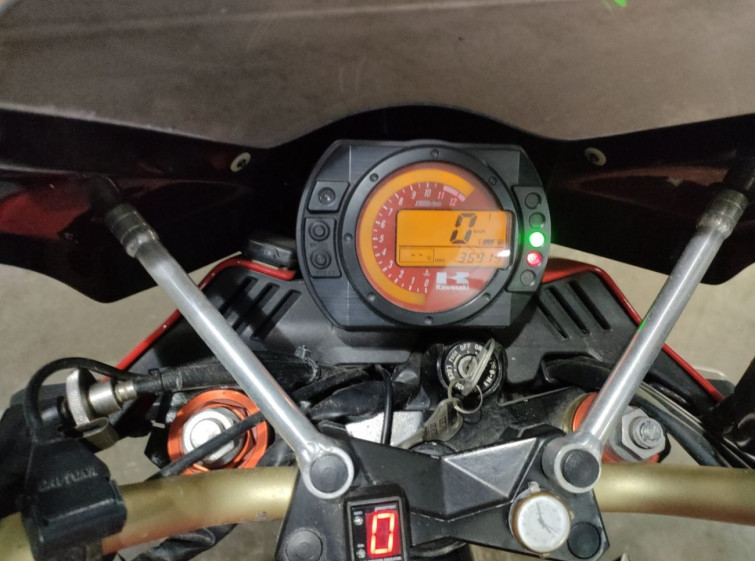 Мотоцикл Kawasaki Z1000